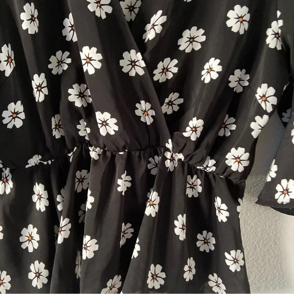 Daisy Floral Wrap Top Front Peplum Drop Sleeve Elastic Waist Nasty Gal US 12 - Picture 4 of 8